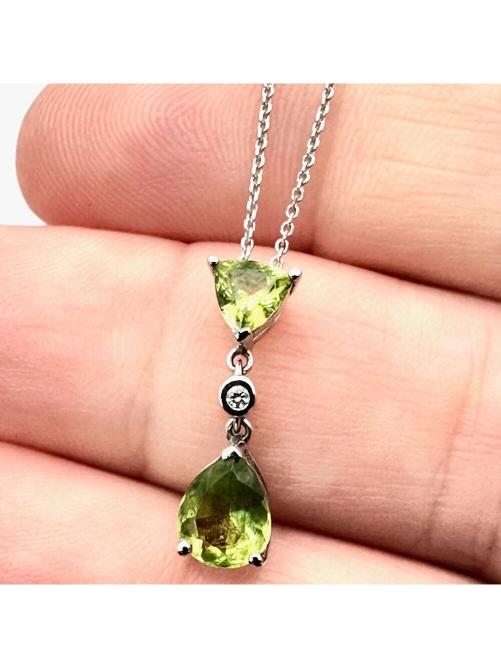 Womens Necklace 14K Yellow Gold Green Peridot Diamond Pendant